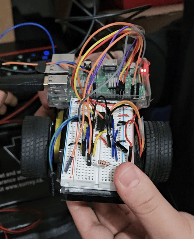 Bluetooth Tracking Robot